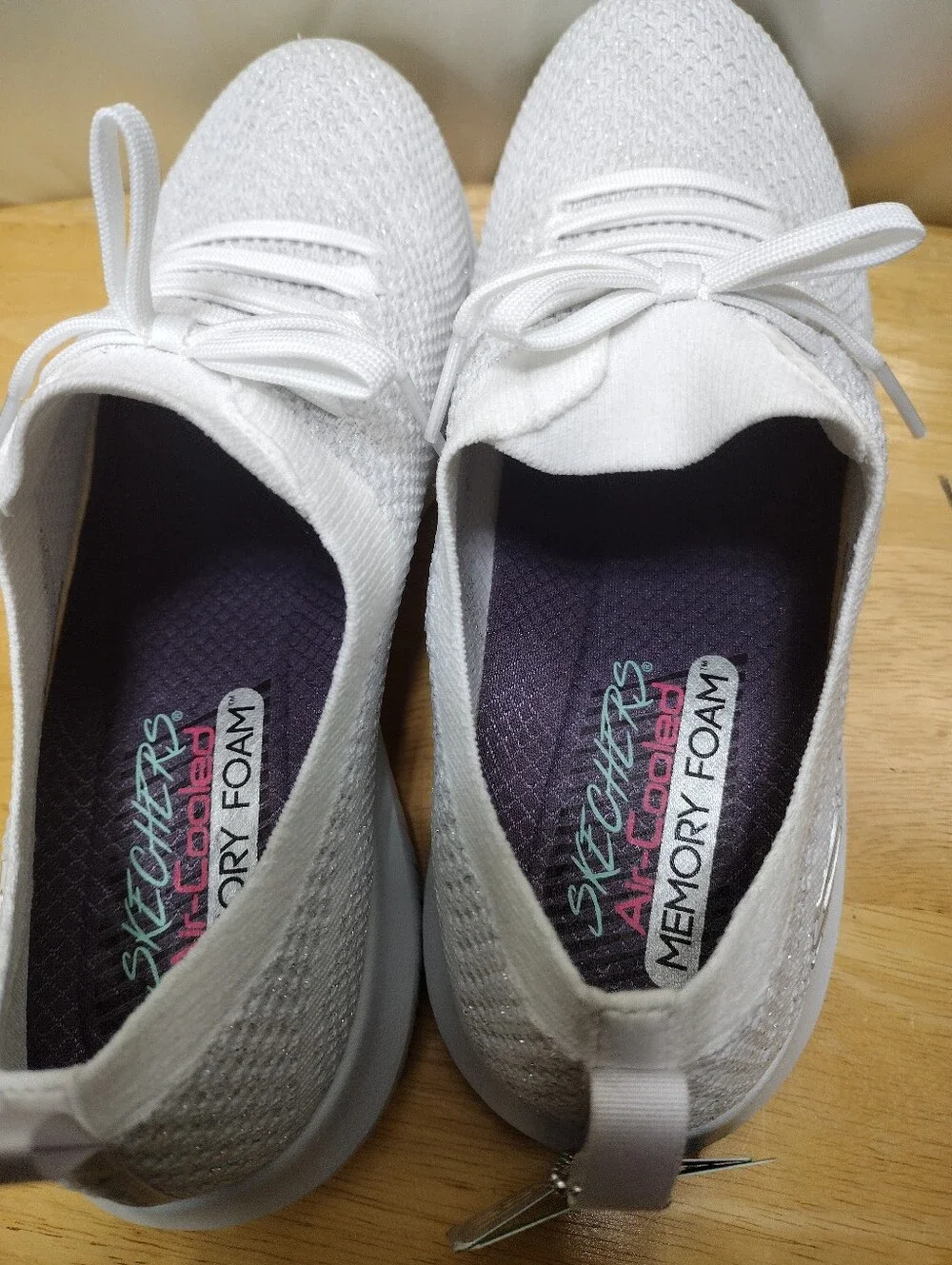 Skechers NEW Women's Ultra Flex - Salutations Shoes in White/Silver Size 10 NWOB